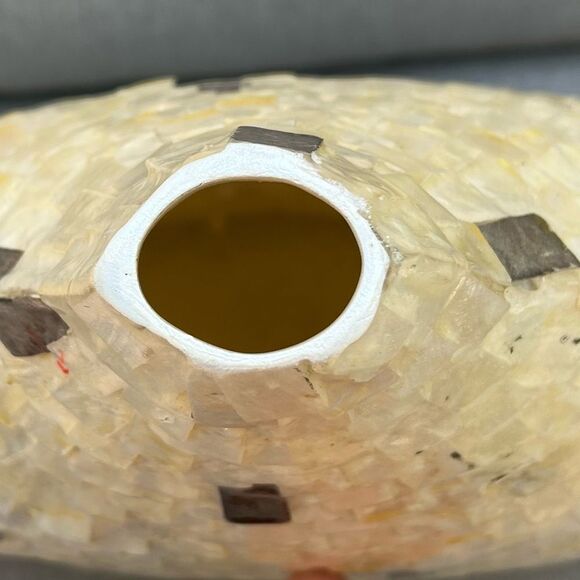 Beautiful pearly mosaic pieces cream narrow neck vase. Unique, size 16 x 17 in - Picture 4 of 6